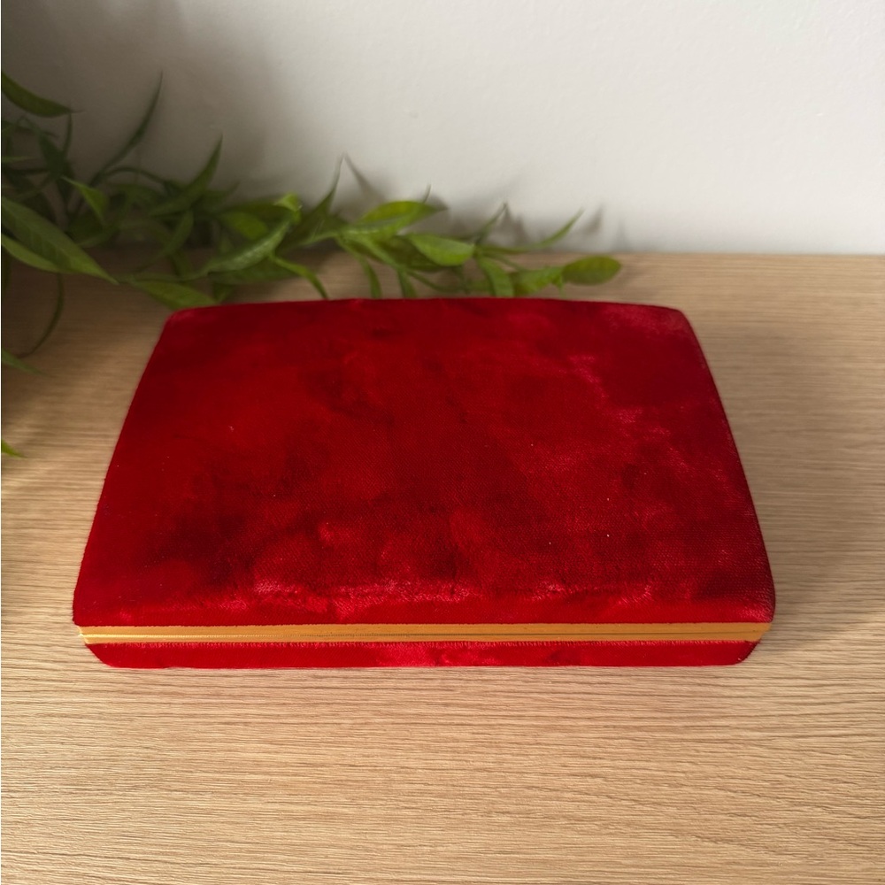 Red Velvet Jewelry Box